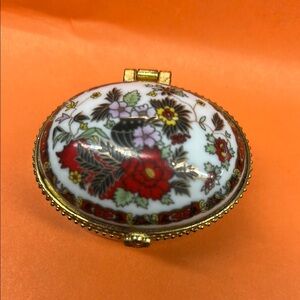 Vintage Floral Trinket Box